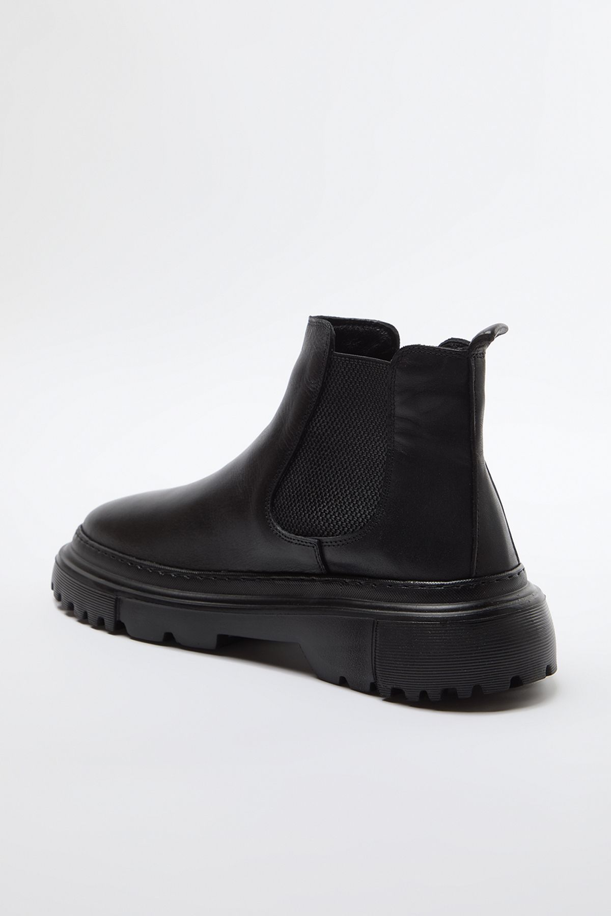 trendyol-shoes-mens-boots-booties