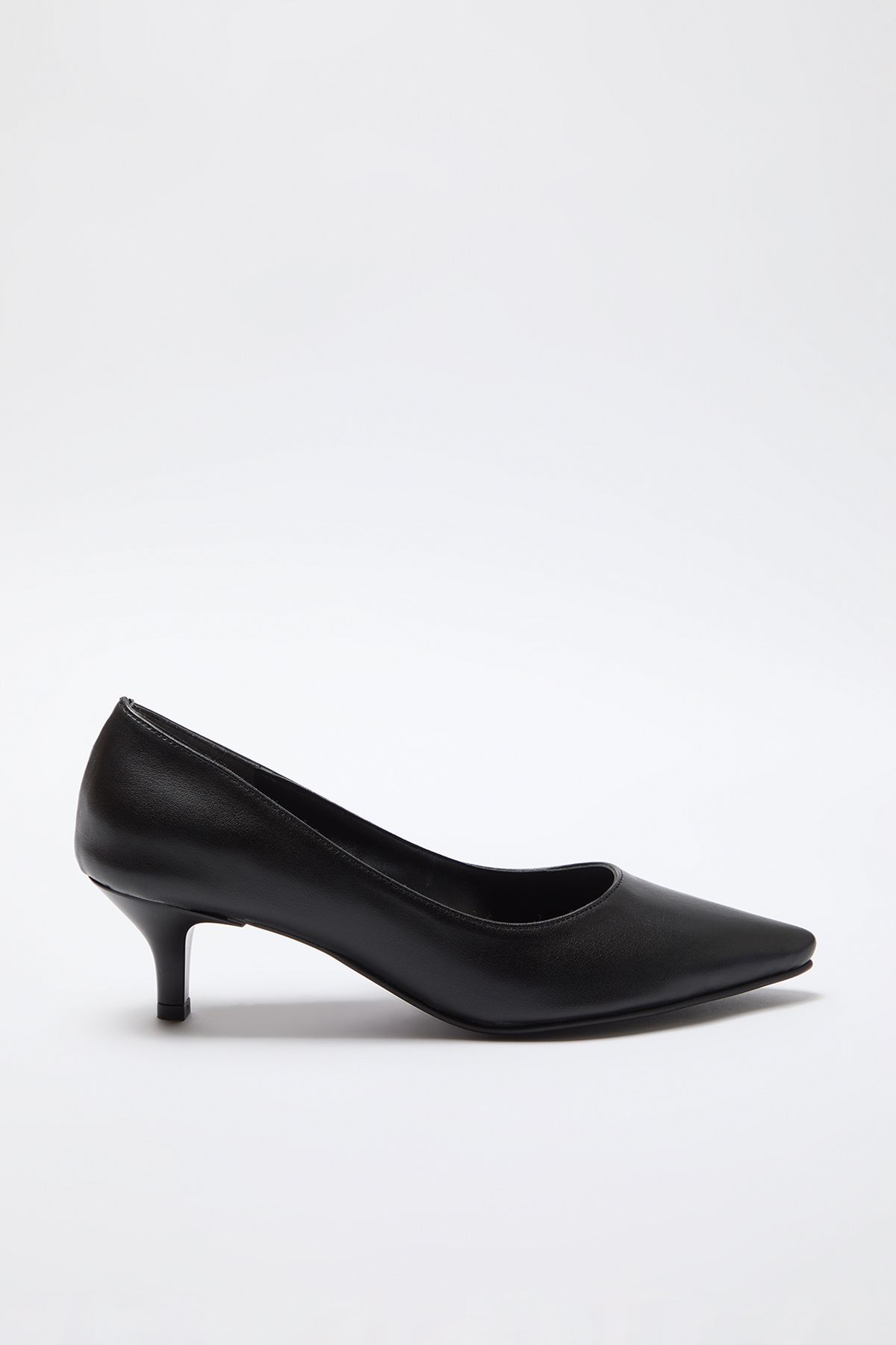 TRENDYOL SHOES-Dámské klasické boty na podpatku Black Pointed Toe Takaw25To00022 3