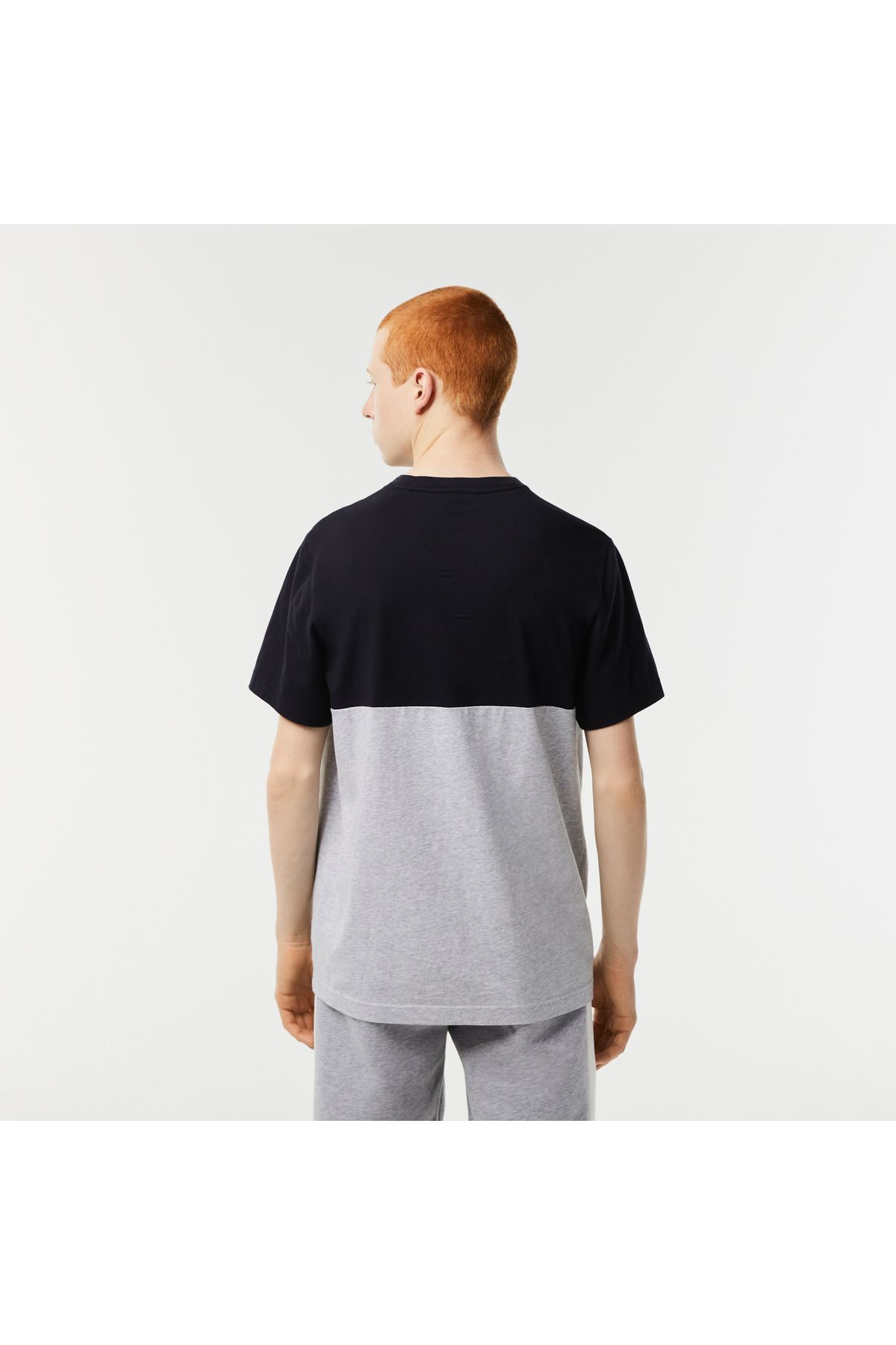 تی شرت مشکی مردانه رنگ یقه دوچرخه مناسب Lacoste
