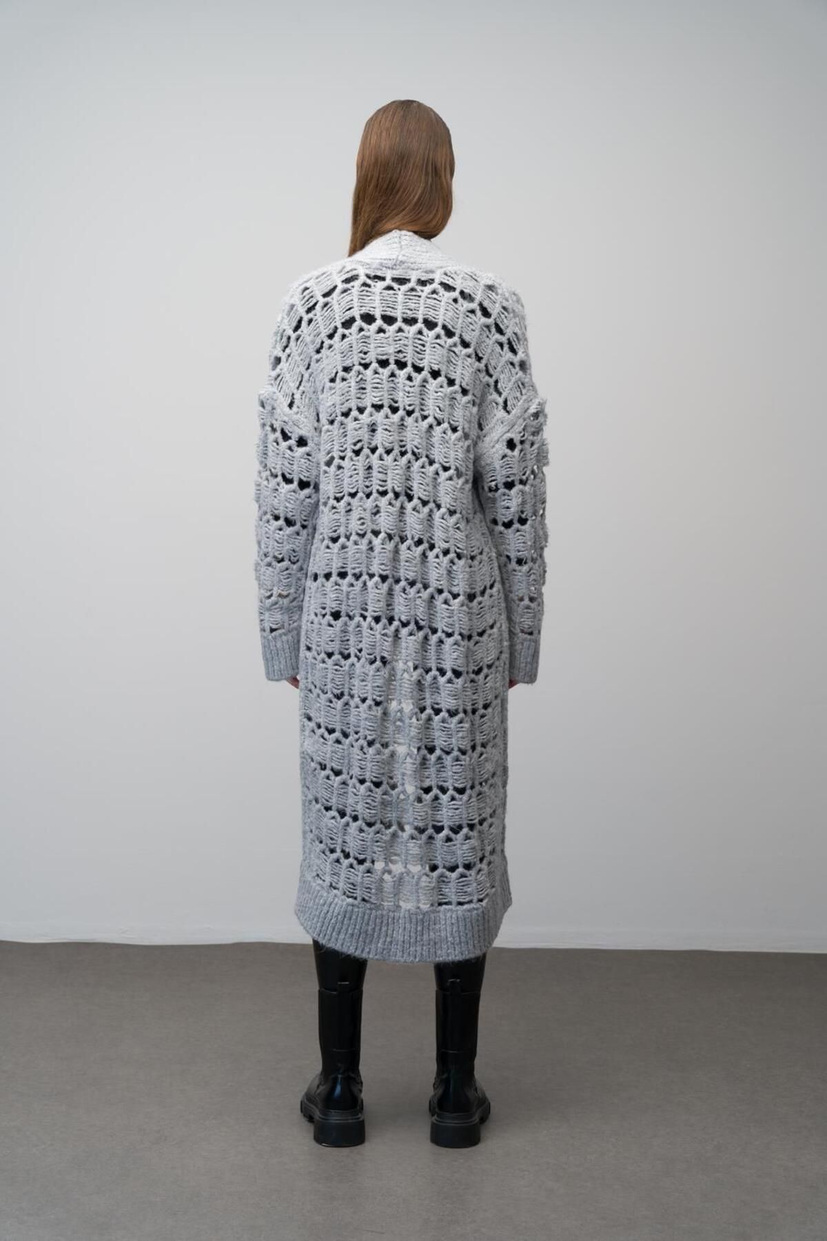 Olcay-Cardigan din tricotaje ajurate - Uzuın Grey 8246 8