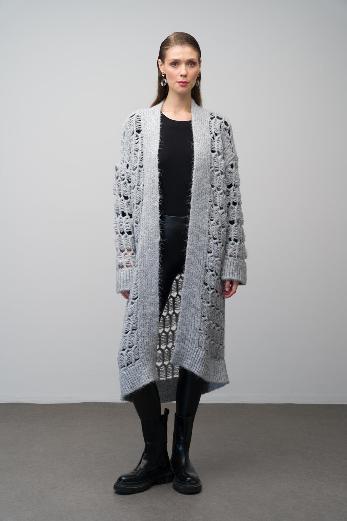 Olcay-Cardigan din tricotaje ajurate - Uzuın Grey 8246 3