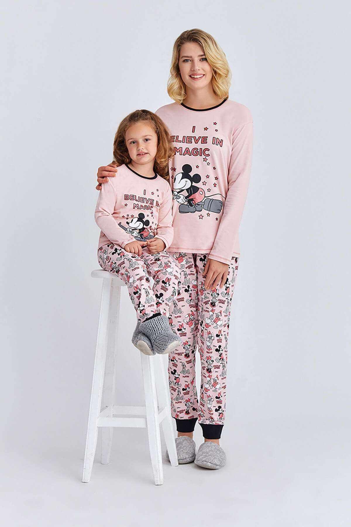 MINNIE-Licensed Women's Pajama Set Powder 2