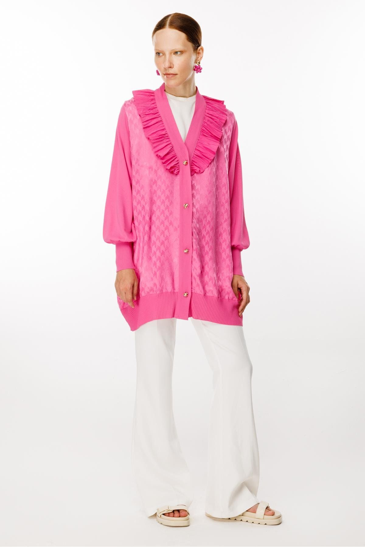 Ghisa-Pink Ruffle Detailed Cardigan 3