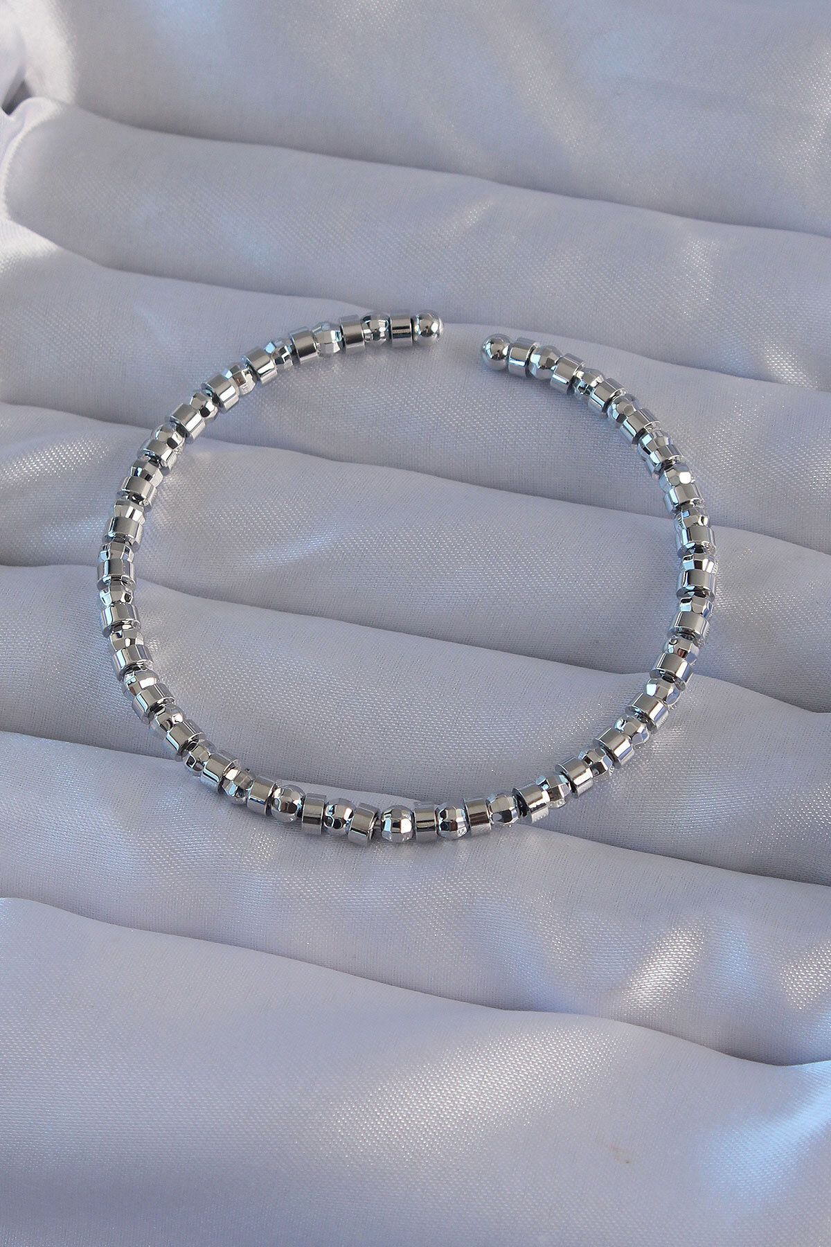 BZK ACCESSORİES Pirinç Gümüş Renk Oval Detaylı Bileklik