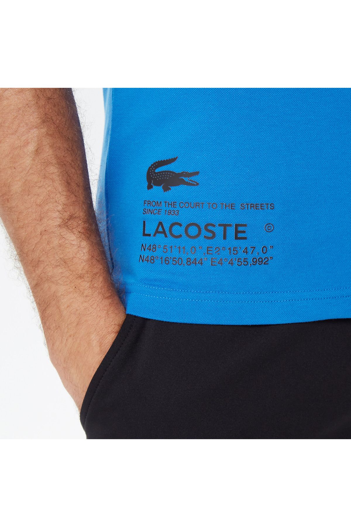 تی شرت یقه پولو آبی مردانه فعال باریک و رنگ چاپی Lacoste