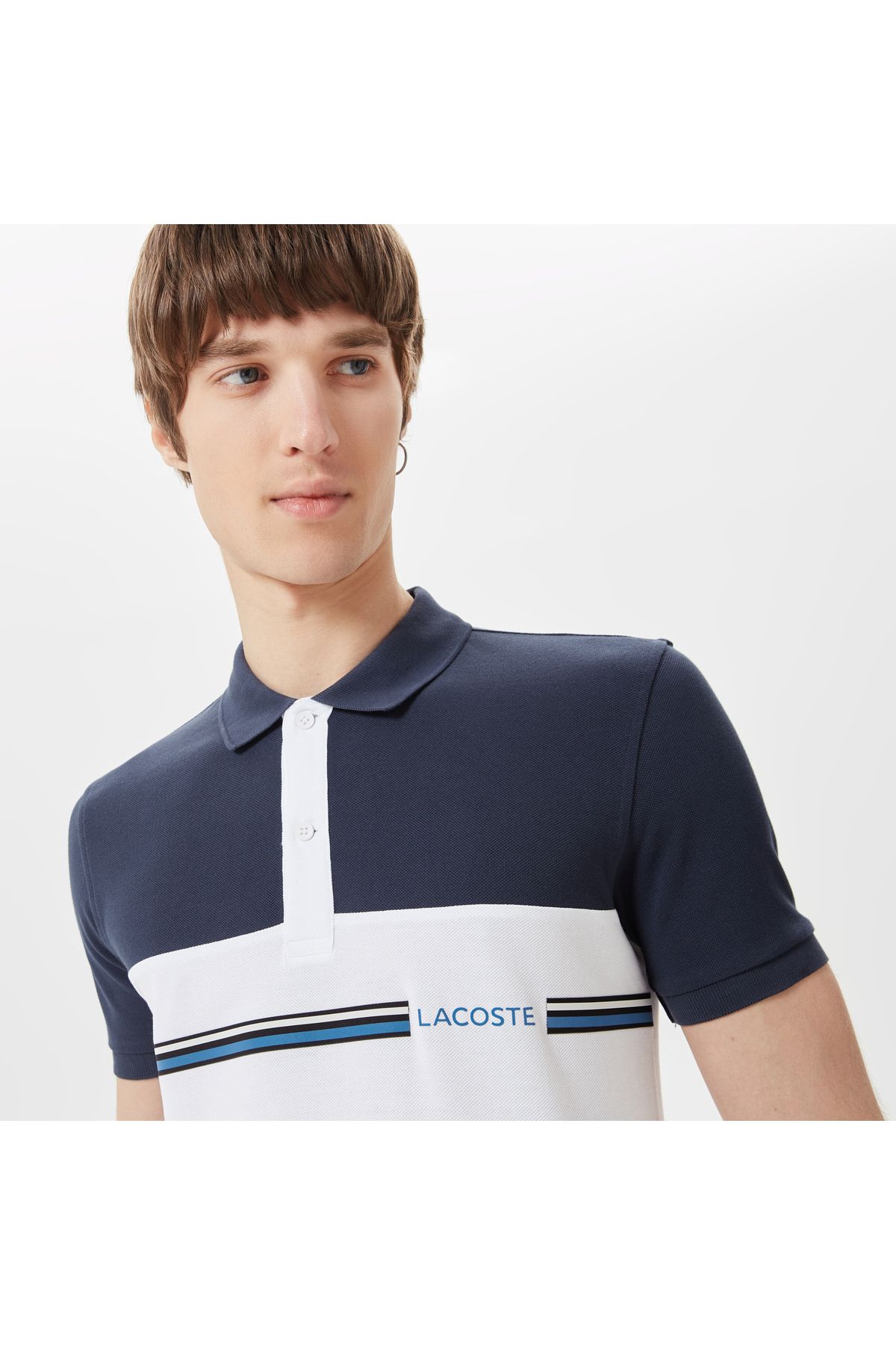 تی شرت یقه پولو آبی مردانه بلوک رنگی باریک چوگان Lacoste