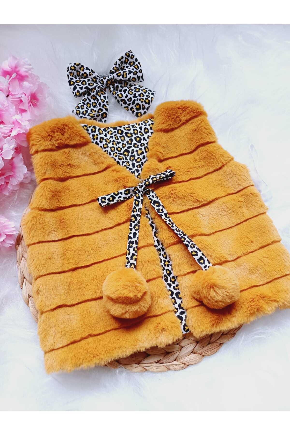 Genel Markalar Kız çocuk peluş yelek toka set ponpon detaylı astarlı fotoğrafı 3 (önizleme)