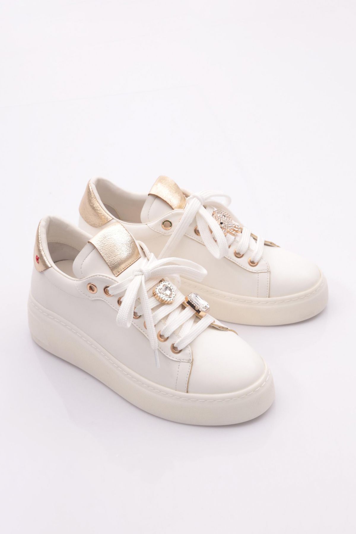 DGN-Es1500 Women's Fancy Lace-Up Sneakers 2