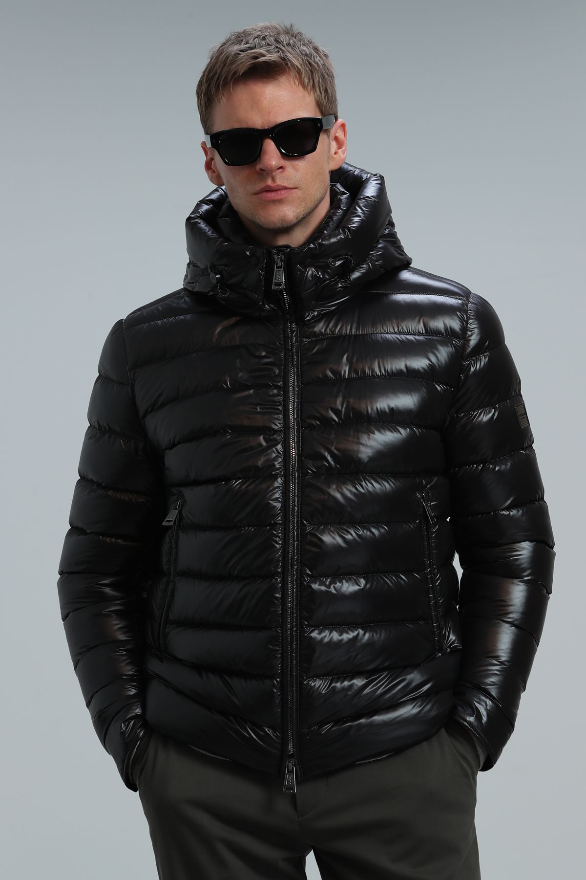 manteau noir avec plumes doie chester