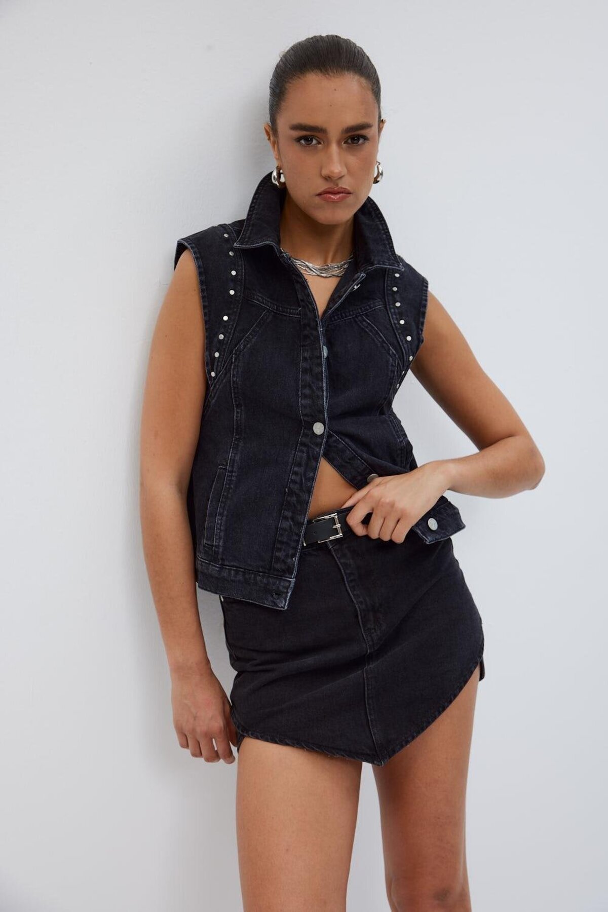 Tuba Butik-Buttoned Black Women's Jeans Vest with Staple Detail 7