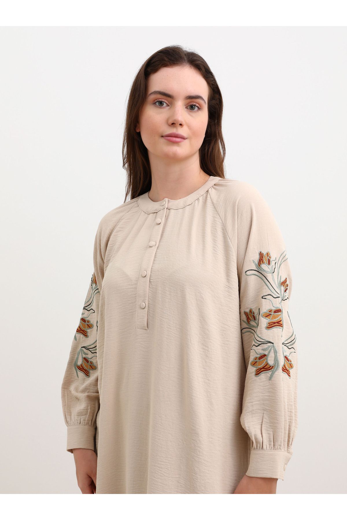 ALİA-Rochie Aerobin Marime Plus cu Detaliu Broderie Florala - Bej - Alia 2