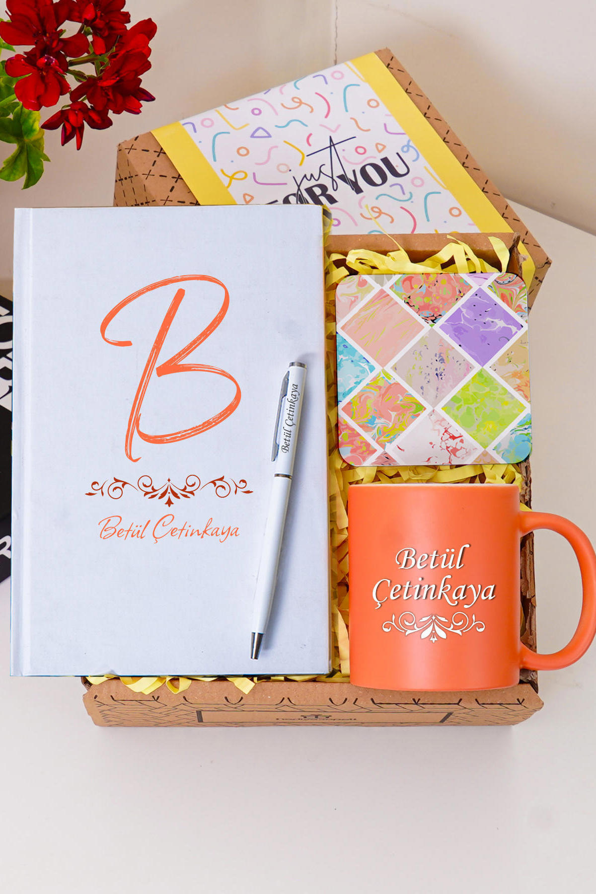 TrendHediye Kişiye Özel Renkli Defter , Turuncu Kupa Bardak, Tükenmez Kalem & Hediye Seti