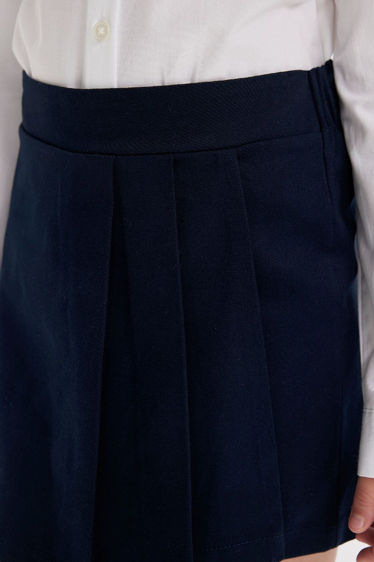 DeFacto-Girl's Gabardine Navy Blue School Skirt with Pleated Shorts A1927A824Au 5