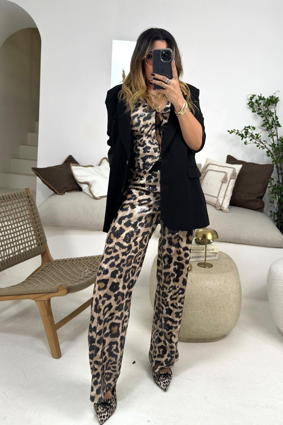 Sohotique By P-Leopard Patterned Sequin Short Vest 5