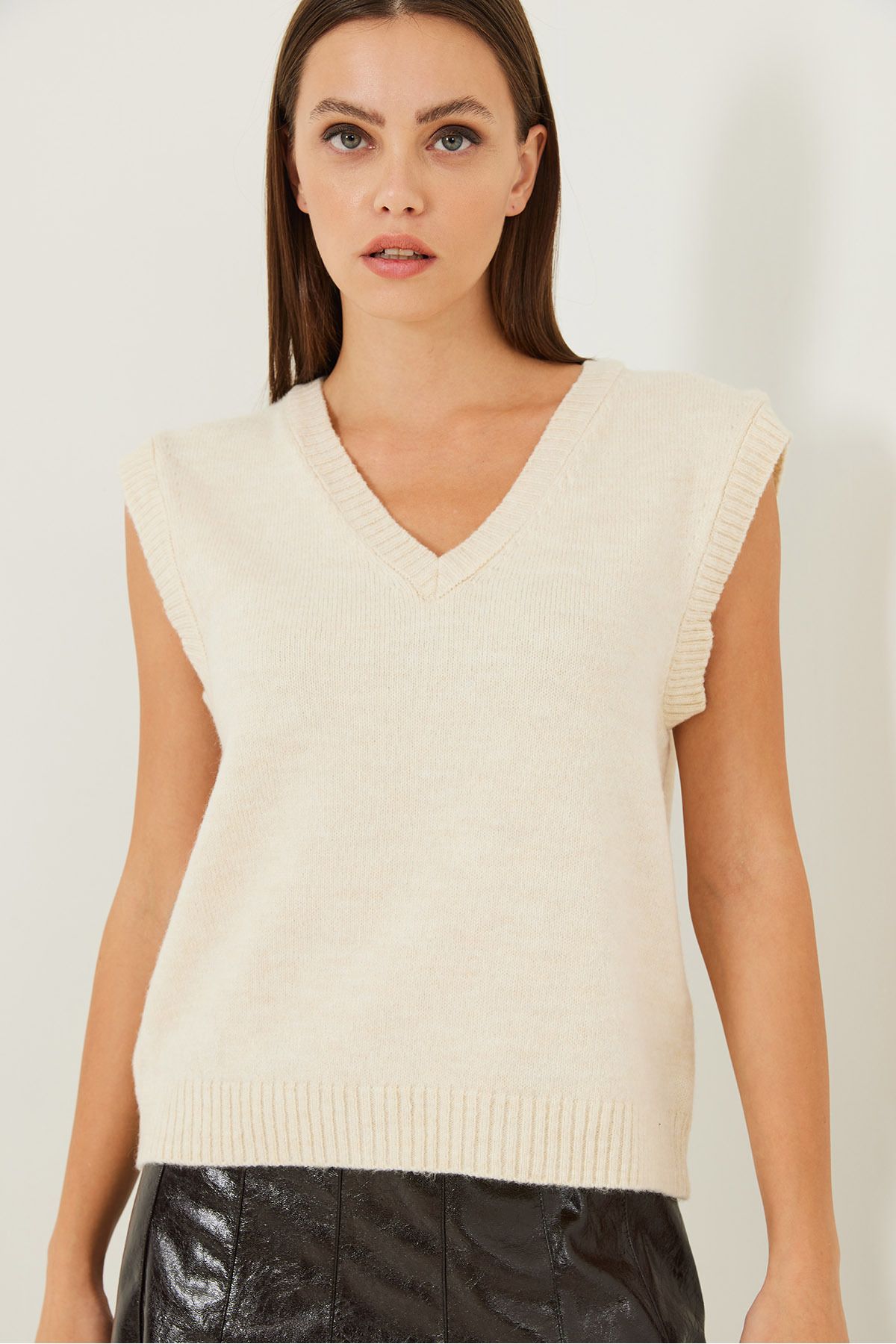 Bianco Lucci-Women's V-Neck Knitwear Sweater 20246252 6