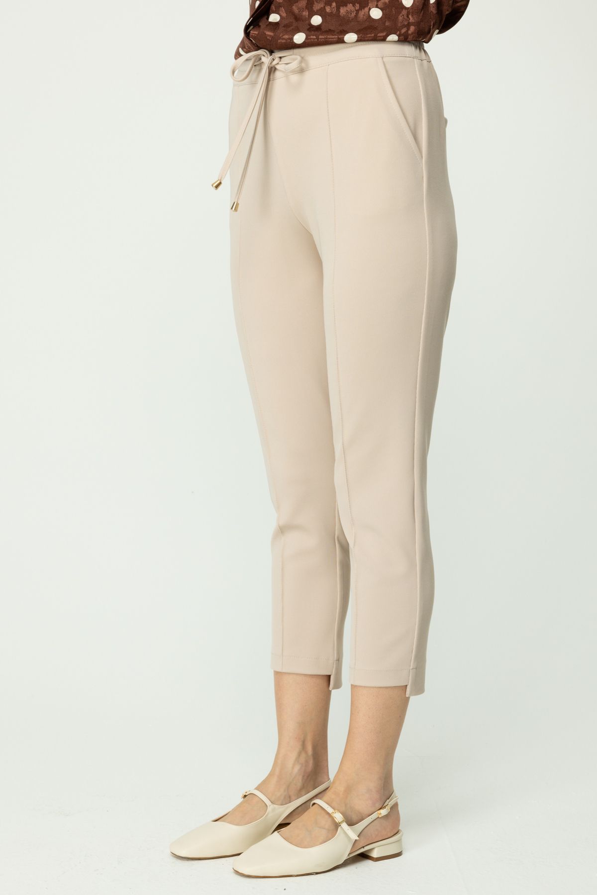 ON-Lace-Up Trousers with Turned Front and Elastic Waist 4