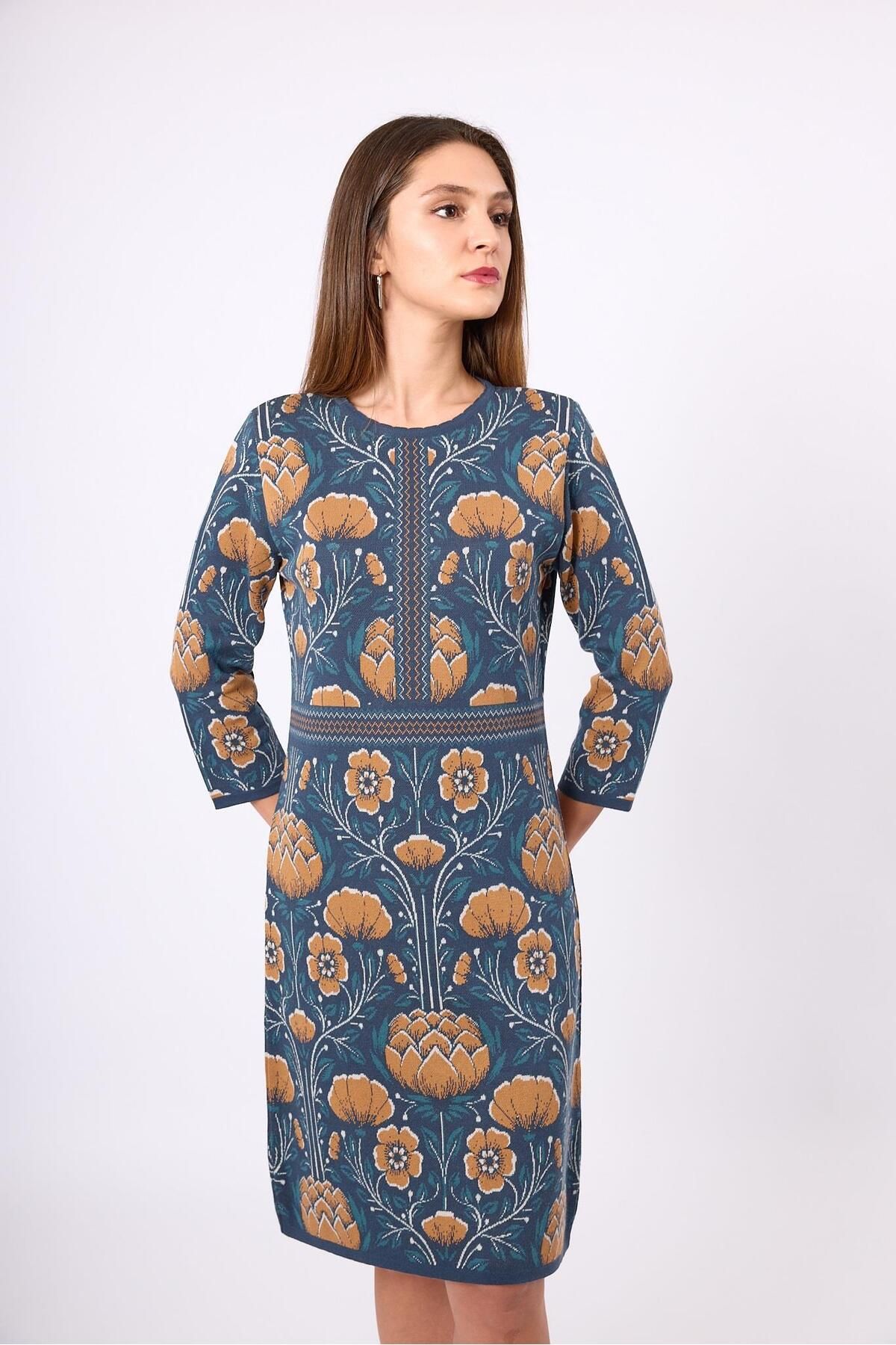 Peraluna-فستان نسائي من Felicity Indigo Multi - جاكار مزين بالزهور 6
