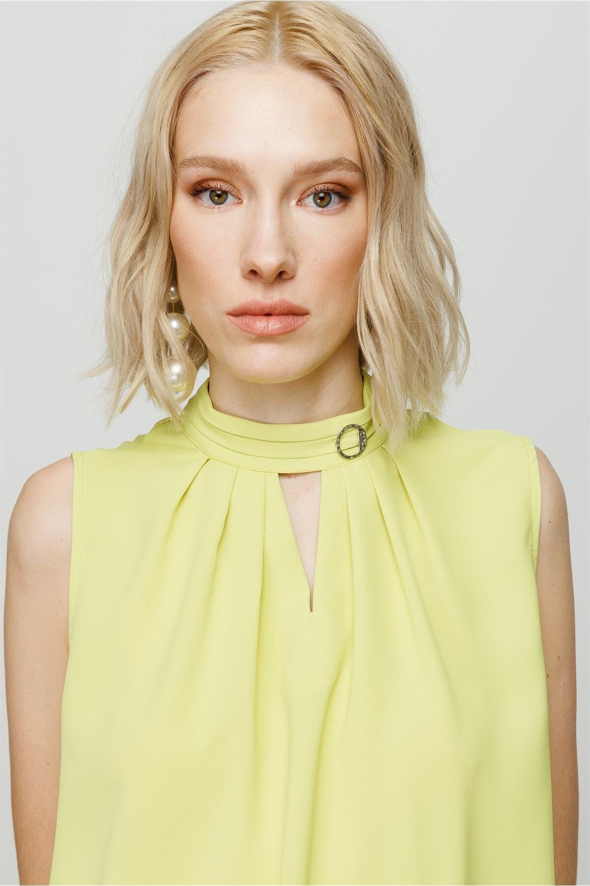 Moda İlgi-Modailgi Collar Accessory Sleeveless Blouse Acid 2