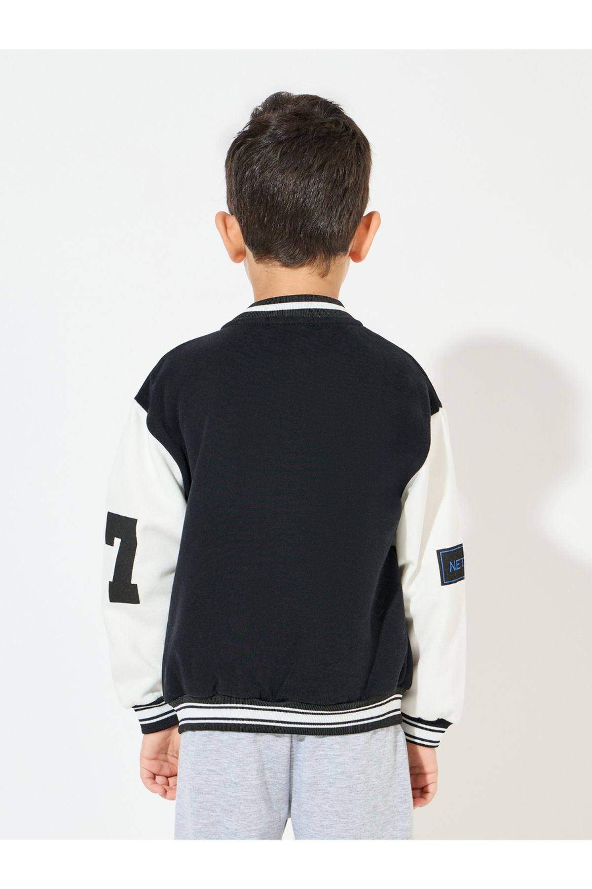 Styli-Color Block Patch Detail Zip-Up Jacket 4