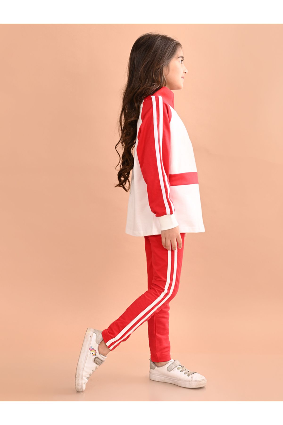 LilPicks By Styli-Color Block Sweatshirt & Joggers Set 2