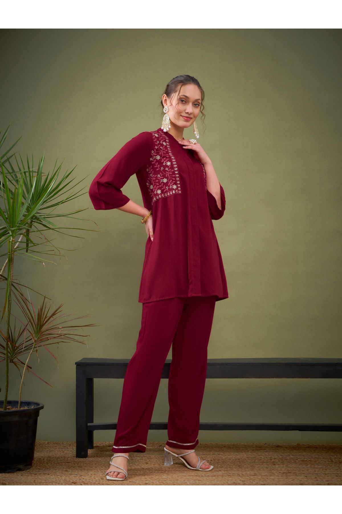 Sassafras By Styli-Embroidered Mandarin Collar Shirt & Pants Co-Ord 3