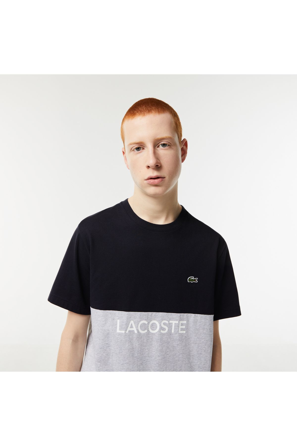 تی شرت مشکی مردانه رنگ یقه دوچرخه مناسب Lacoste