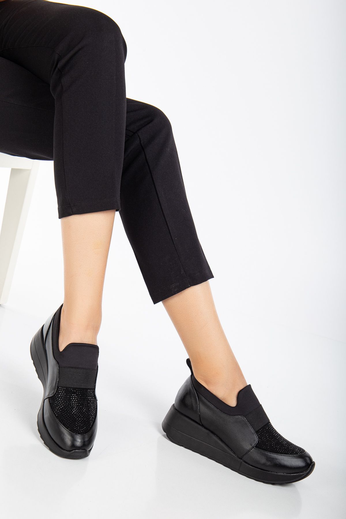 les chaussures de la femme ortopédic journalier