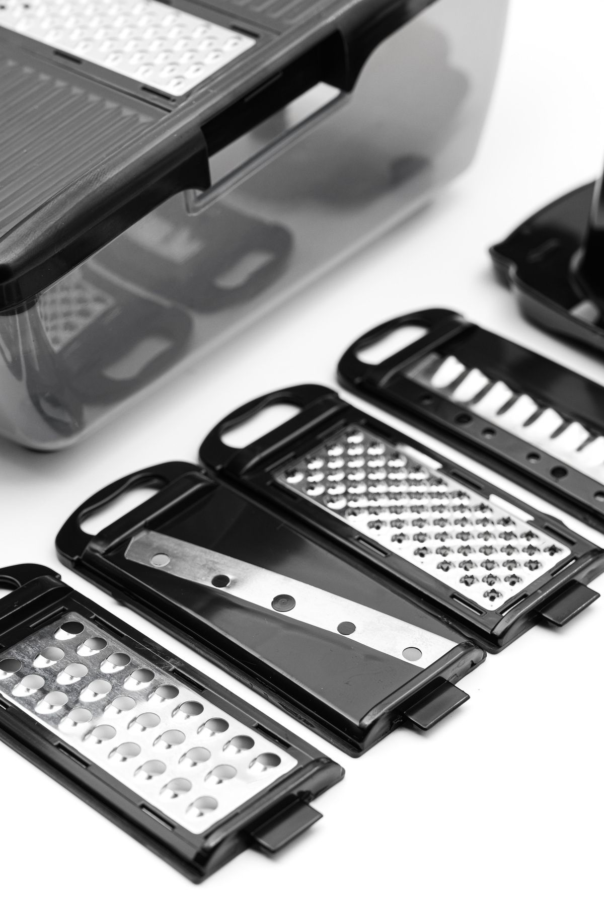 Masterchef-Multi-Purpose Grater - Grater with Chamber 2