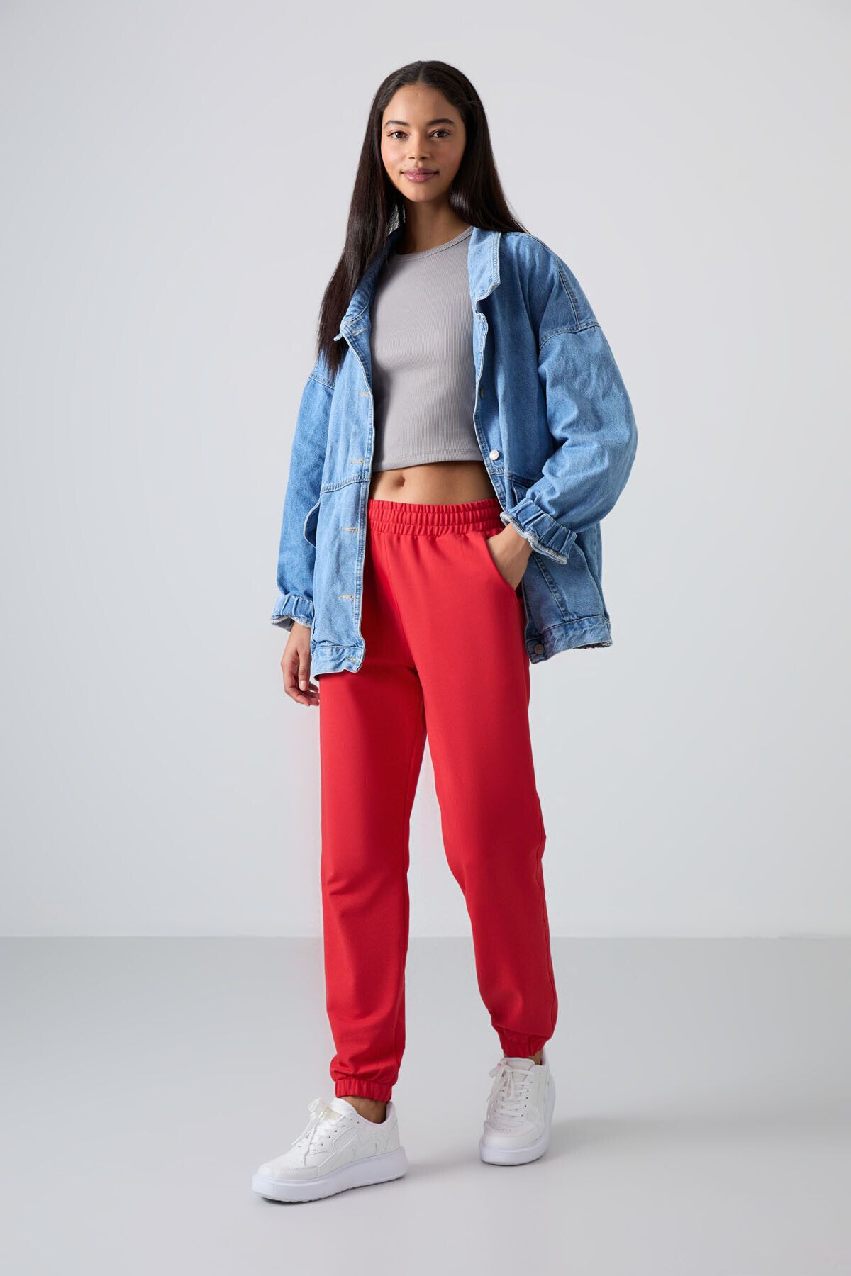 TOMMY LIFE-Red Pocketed High Waist Comfortable Form Elastic Leg Women's Tracksuit Bottom - 94583 4