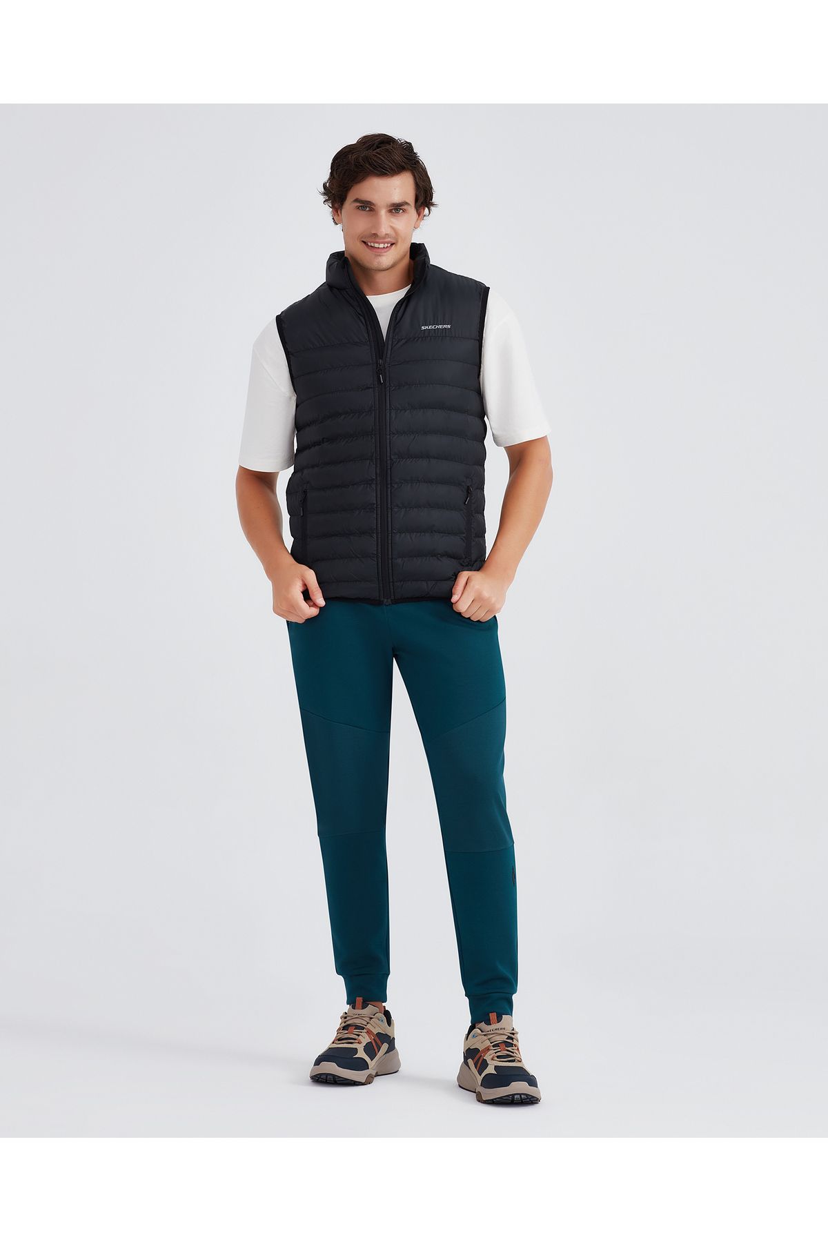 جلیقه مشکی مردانه SKECHERS M Essential Vest S202174-001