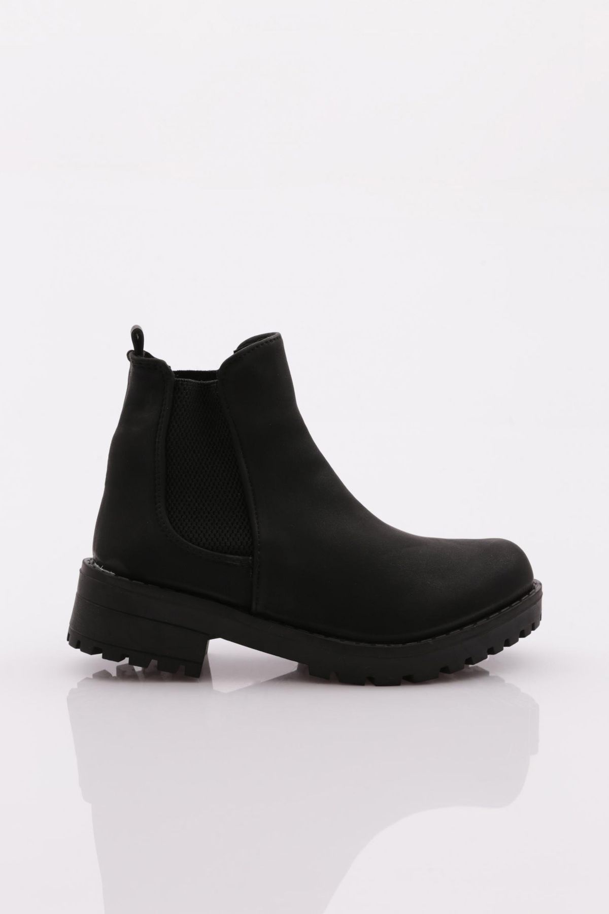 DGN-F2323 Model Children's Boots 1