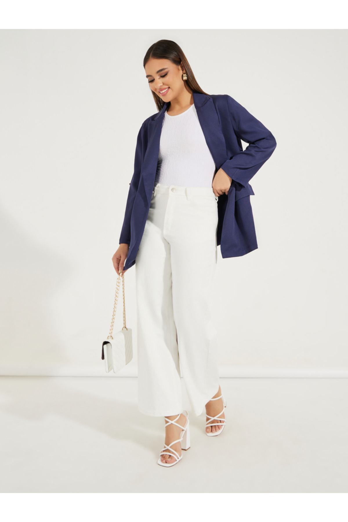 Styli-Regular Fit Longline Blazer with Roll-Up Sleeves 2