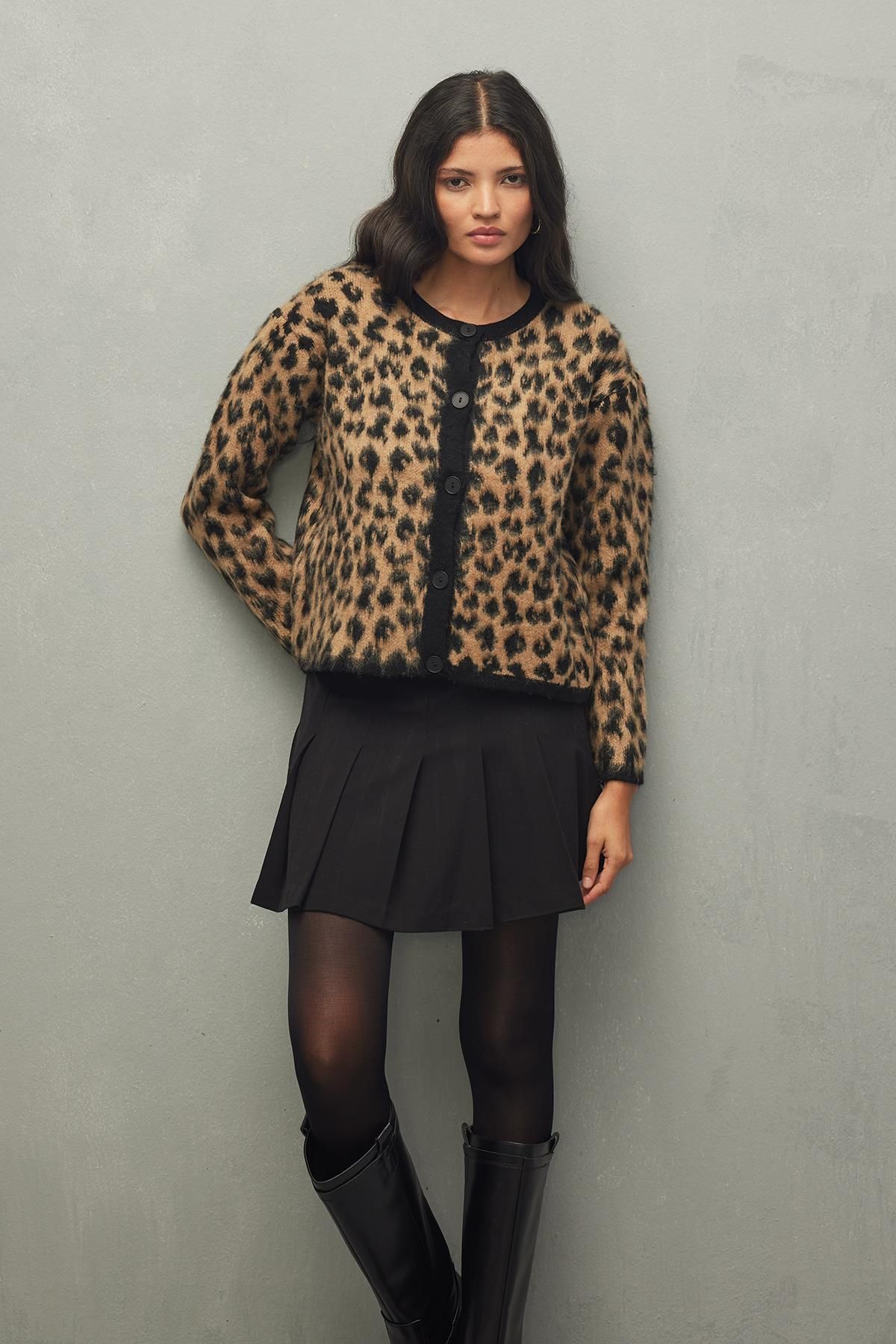 Fahhar-Brown Crop Cardigan - Leopard Pattern 4