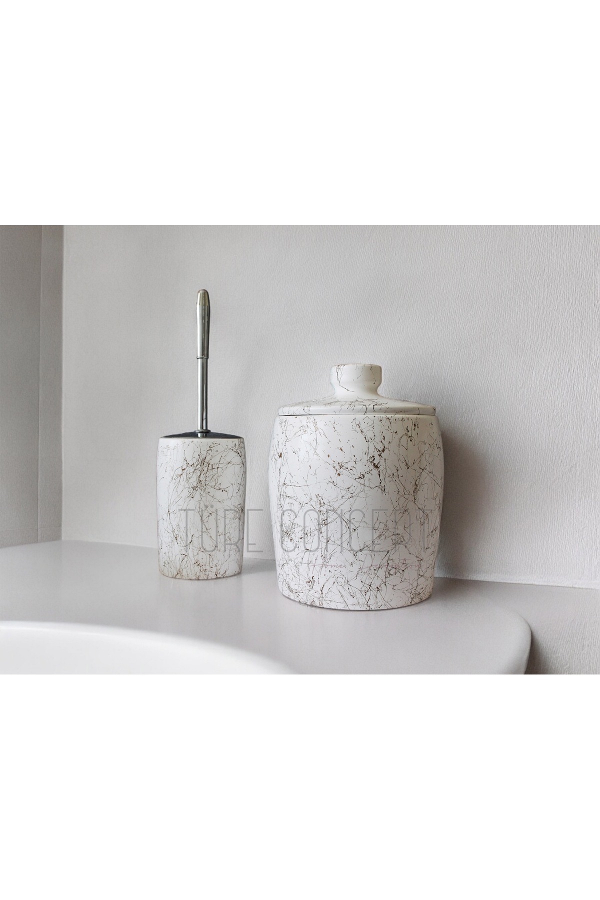 Ture Concept-Gold Dore Pattern Bathroom Trash Bucket Wc Brush 3