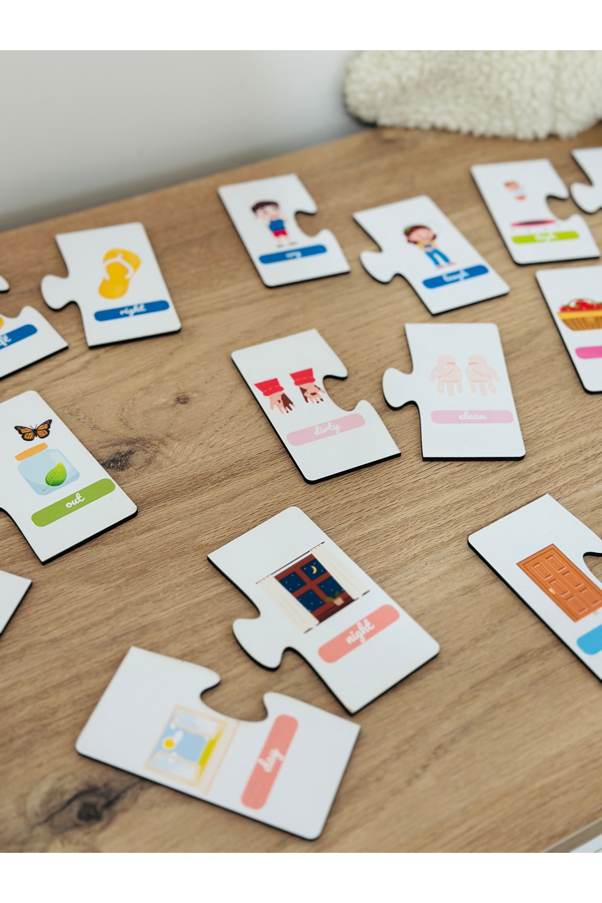 کارتهای چوبی مفاهیم انگلیسی، من در حال یادگیری مفاهیم متضاد هستم، کارتهای چوبی مفاهیم، اسباببازی آموزشی