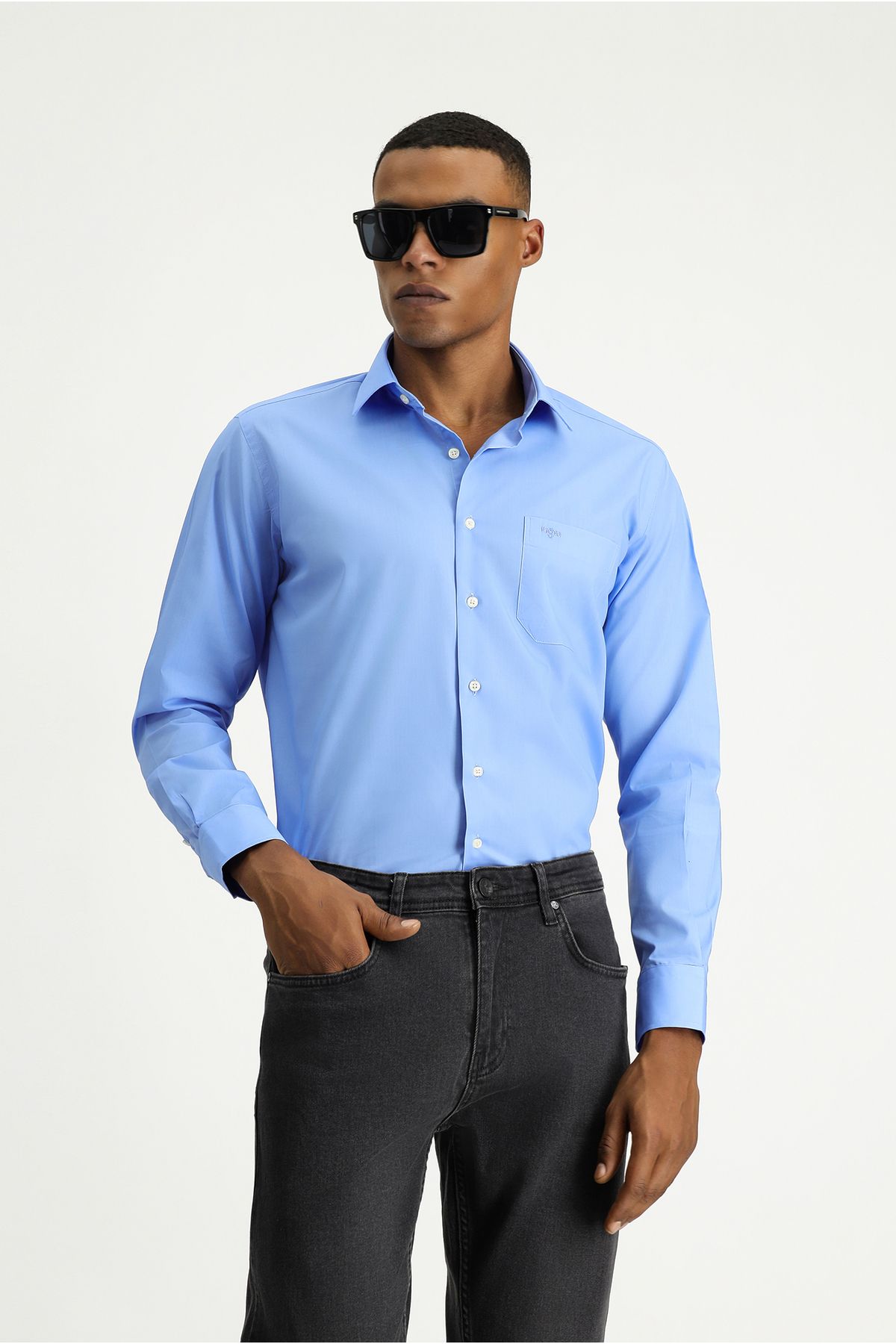 une chemise pliable classique avec du coton