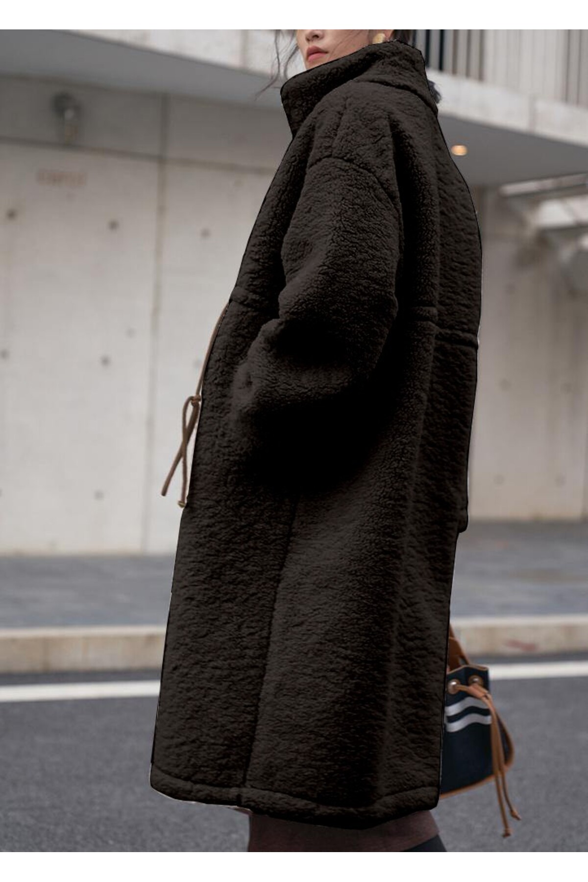 HYKE FAUX SHEARLING COAT (2019)（Barbora Plush Waist Lace-up 
