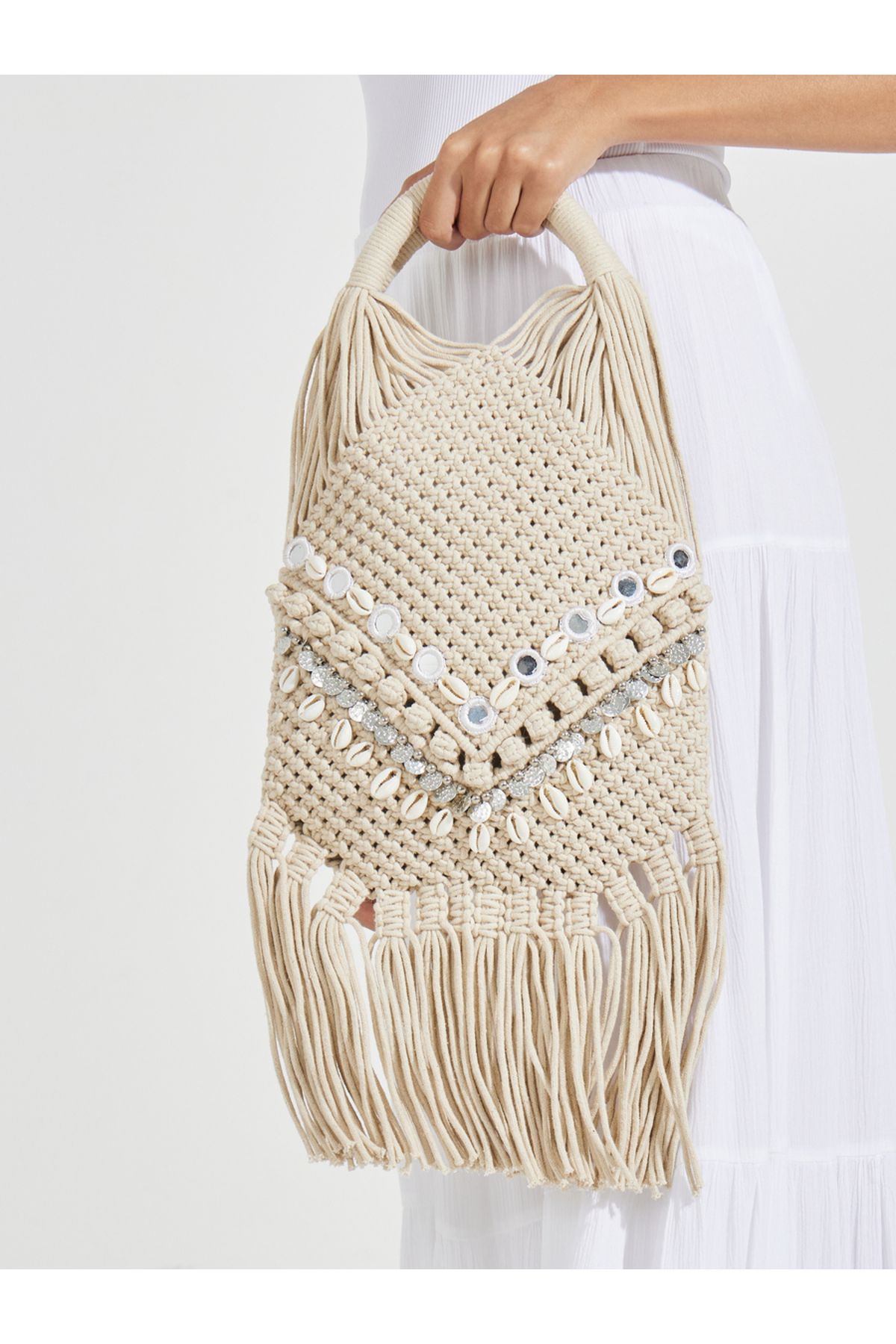 Styli-Shell Detailed Crochet Handbag 3