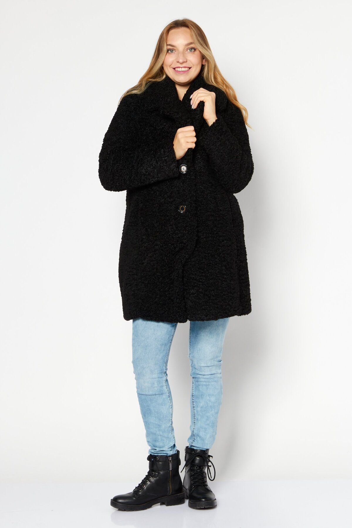 complete the look image