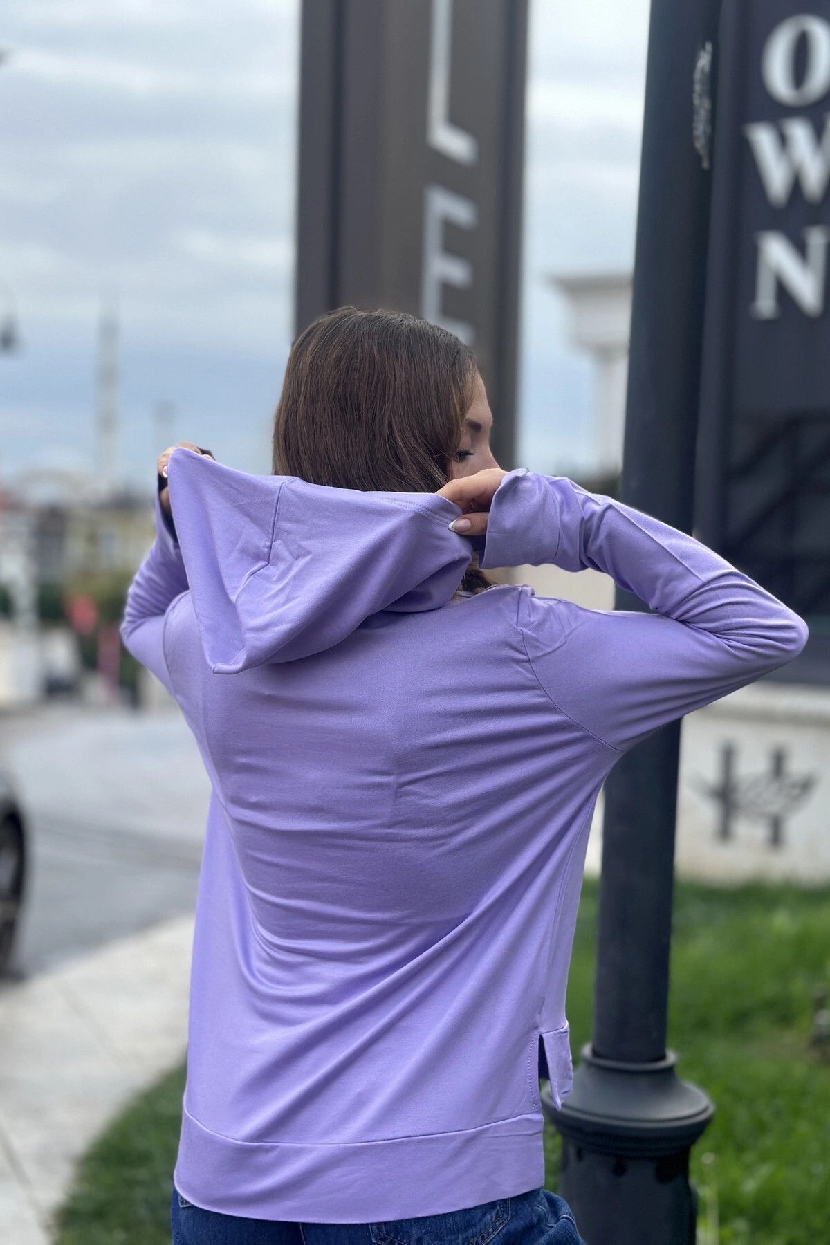 NEW LAVİVA-Women's Lilac Long Sleeve, Hooded Sweatshirt Blouse with Slit Detail, Crest and Text Detail 2