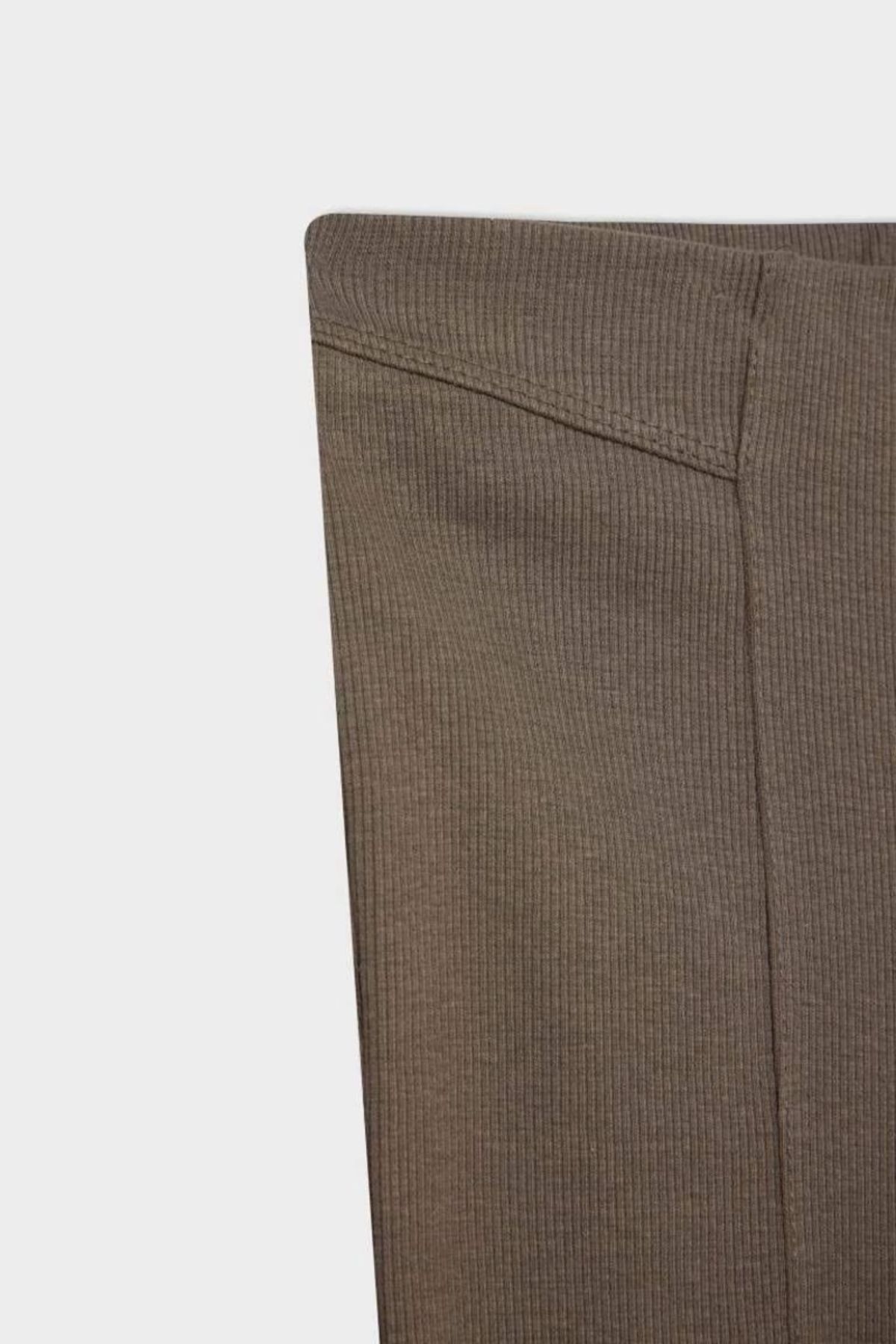 DeFacto-Gerippte Strumpfhose mit ausgestelltem Bein und Schlitz für Mädchen – D0747a824au 2