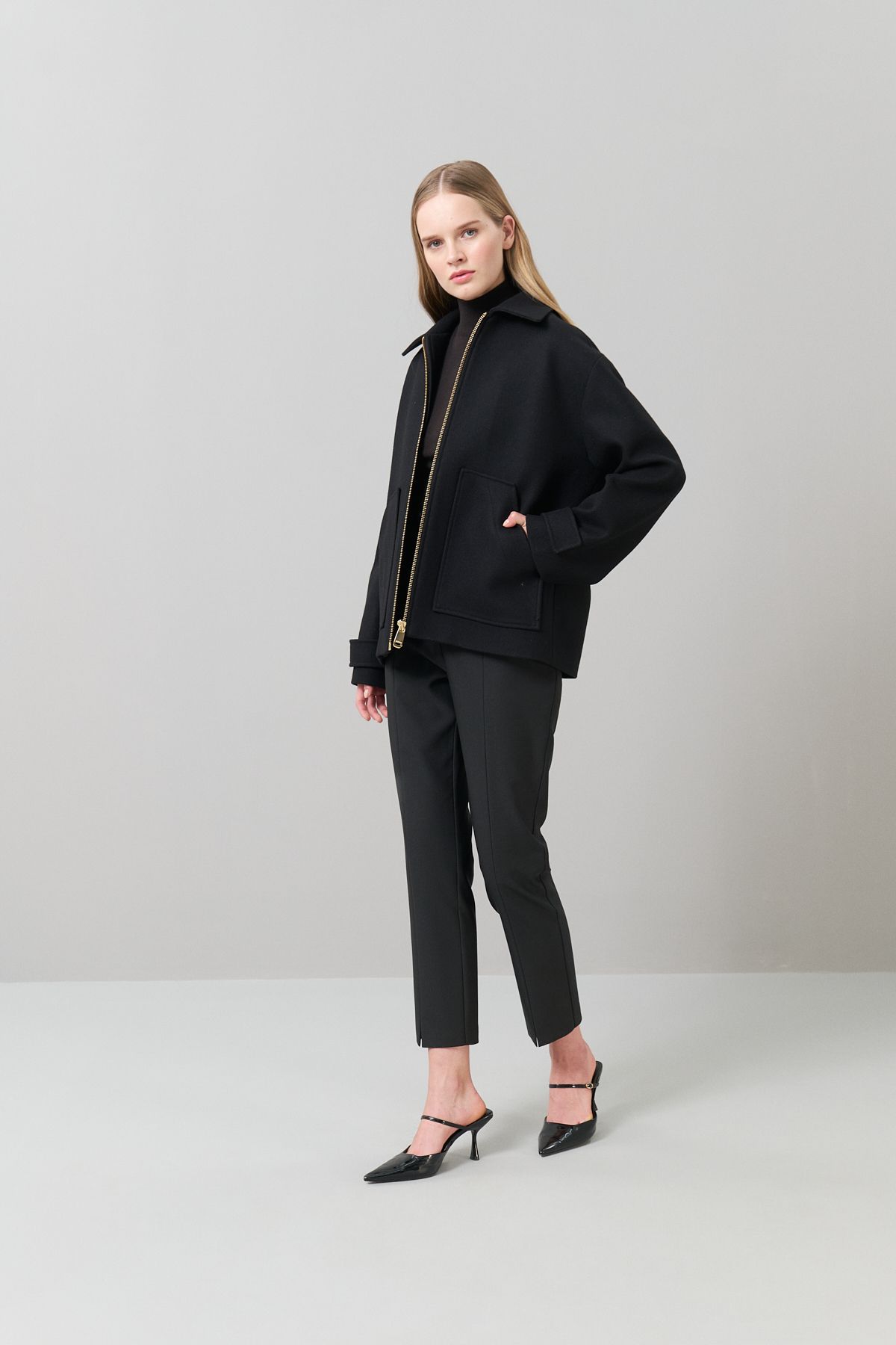 Roman-Black Wool Coat - Double Pockets and Zipper K 2517505 _001 3