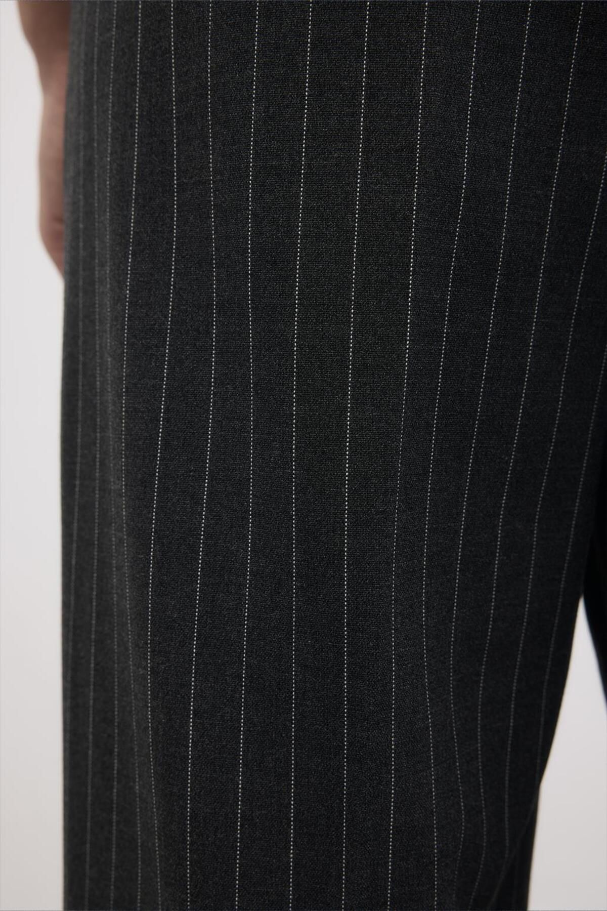 KADRİYE BAŞTÜRK-Gray Striped Fit Palazzo Trousers 5