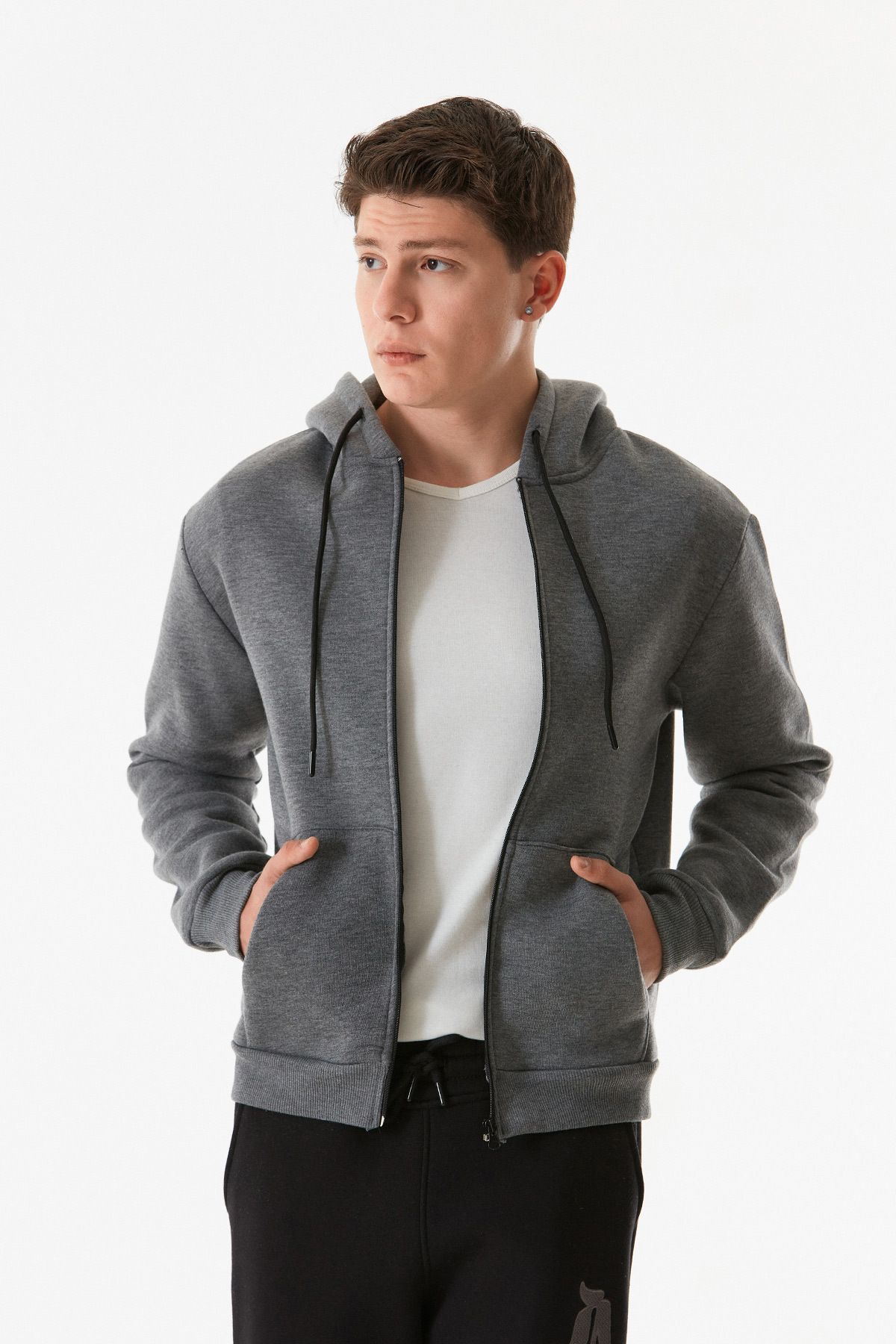 Fulla Moda-Basic Hooded Zippered Sweatshirt 1