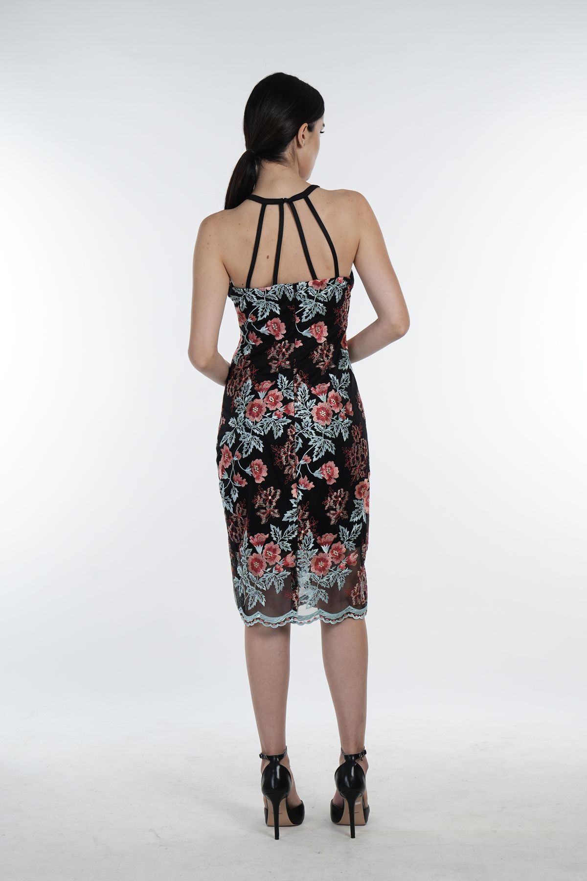 complete the look image