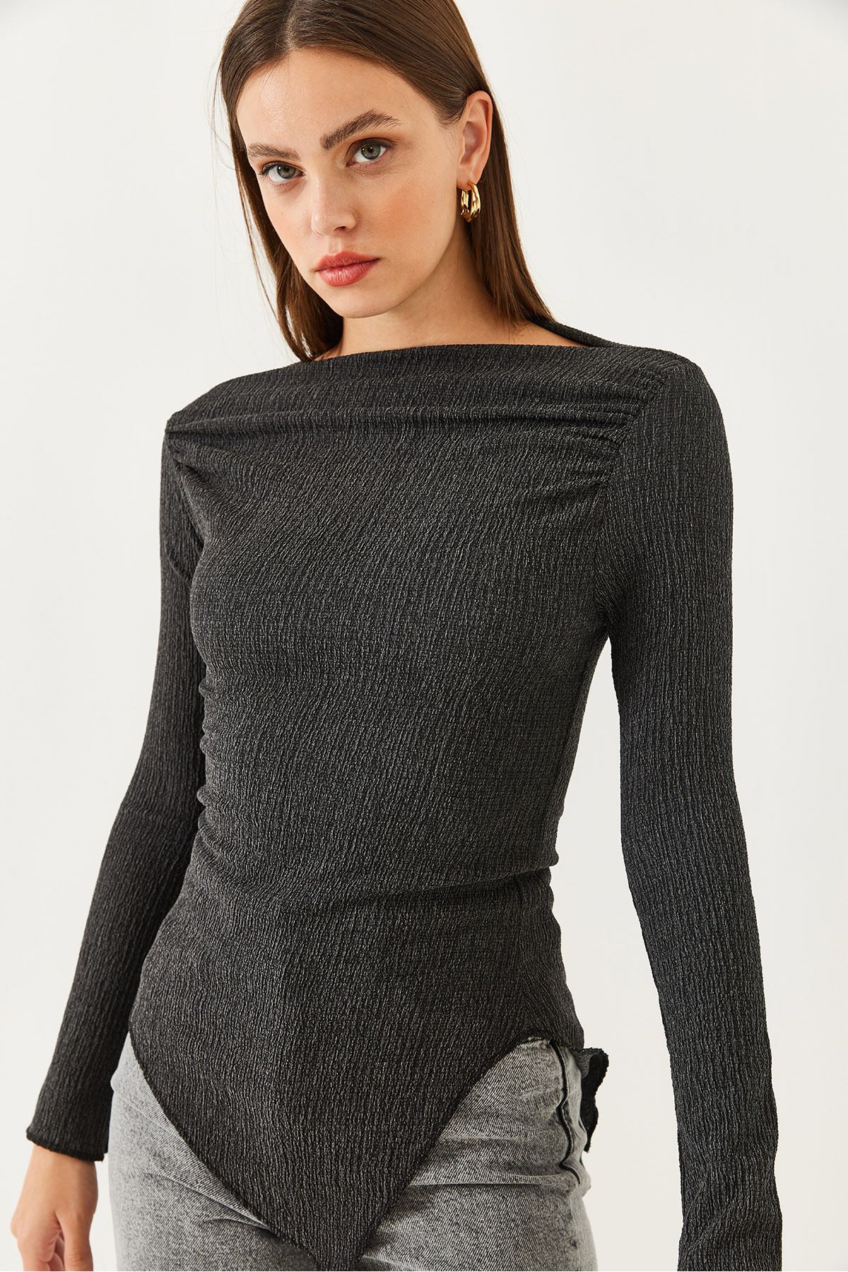 Bianco Lucci-Damenbluse mit drapiertem U-Boot-Ausschnitt, asymmetrisch, gestrickt 60251899 3