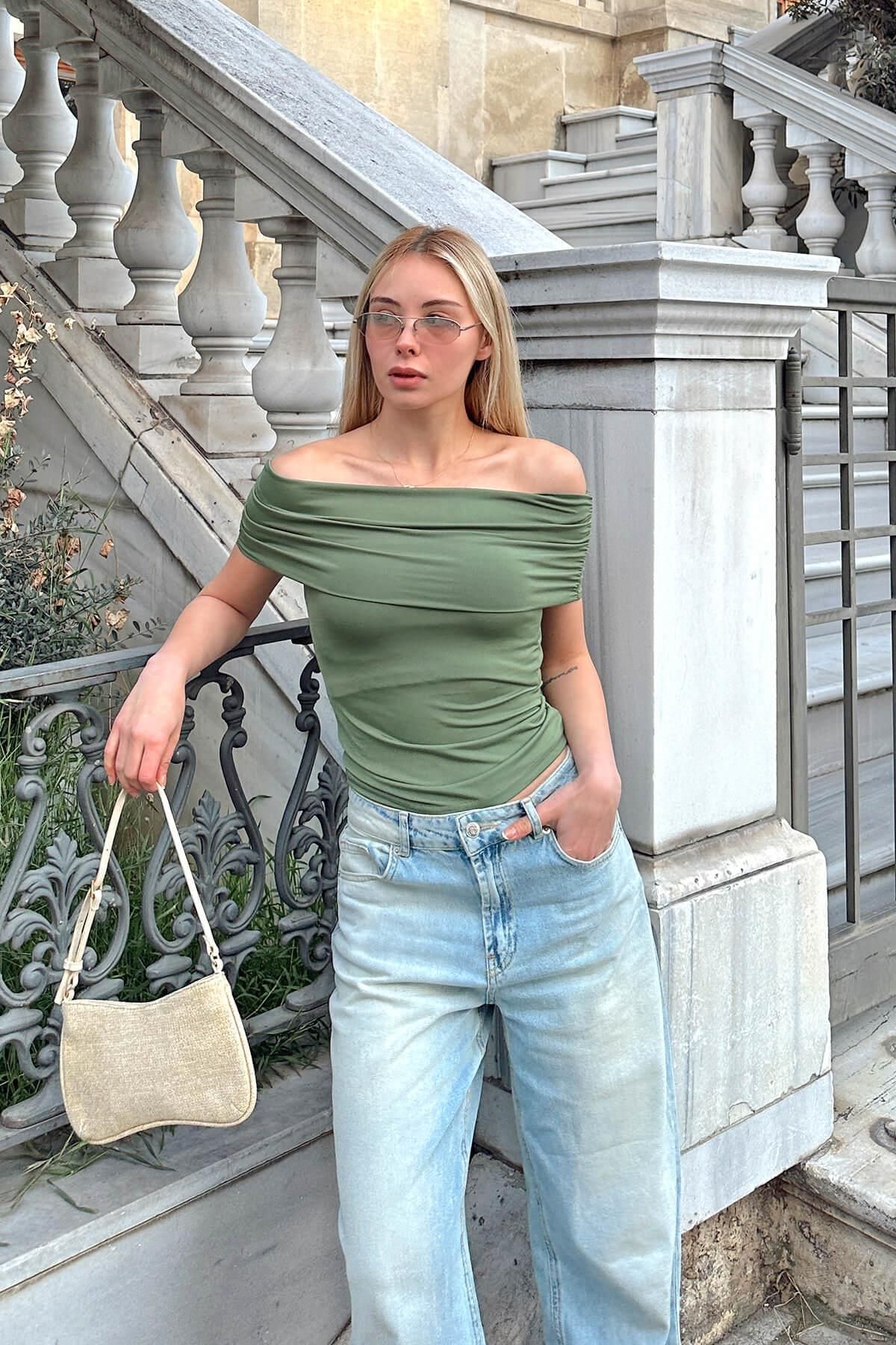 Swist-Dámska Crop blúzka s golierom khaki Devon Madonna 4