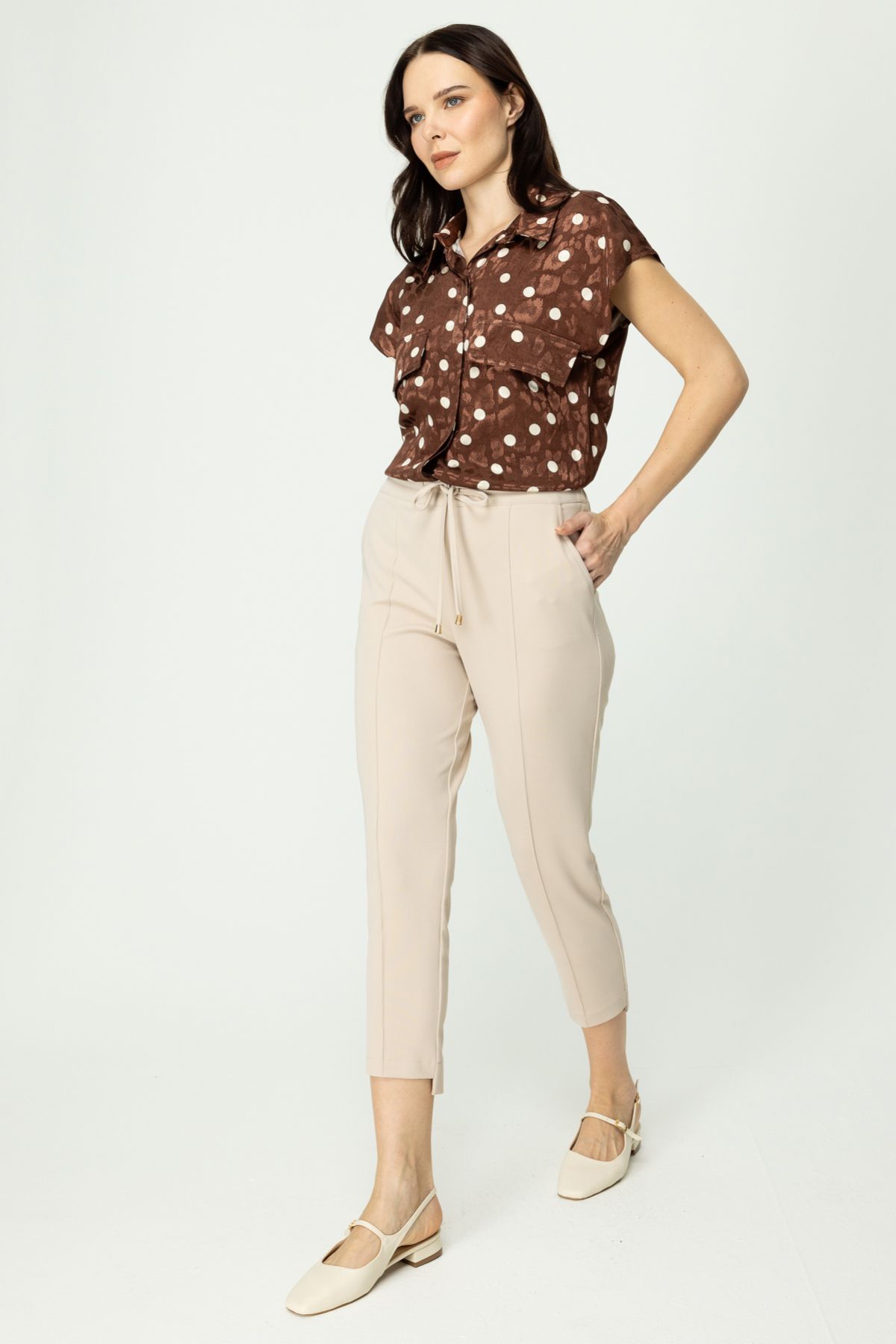 ON-Lace-Up Trousers with Turned Front and Elastic Waist 2