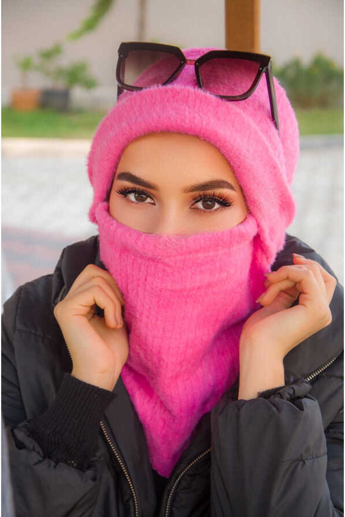 Aişe tesettür-Pink Masked Beanie 6