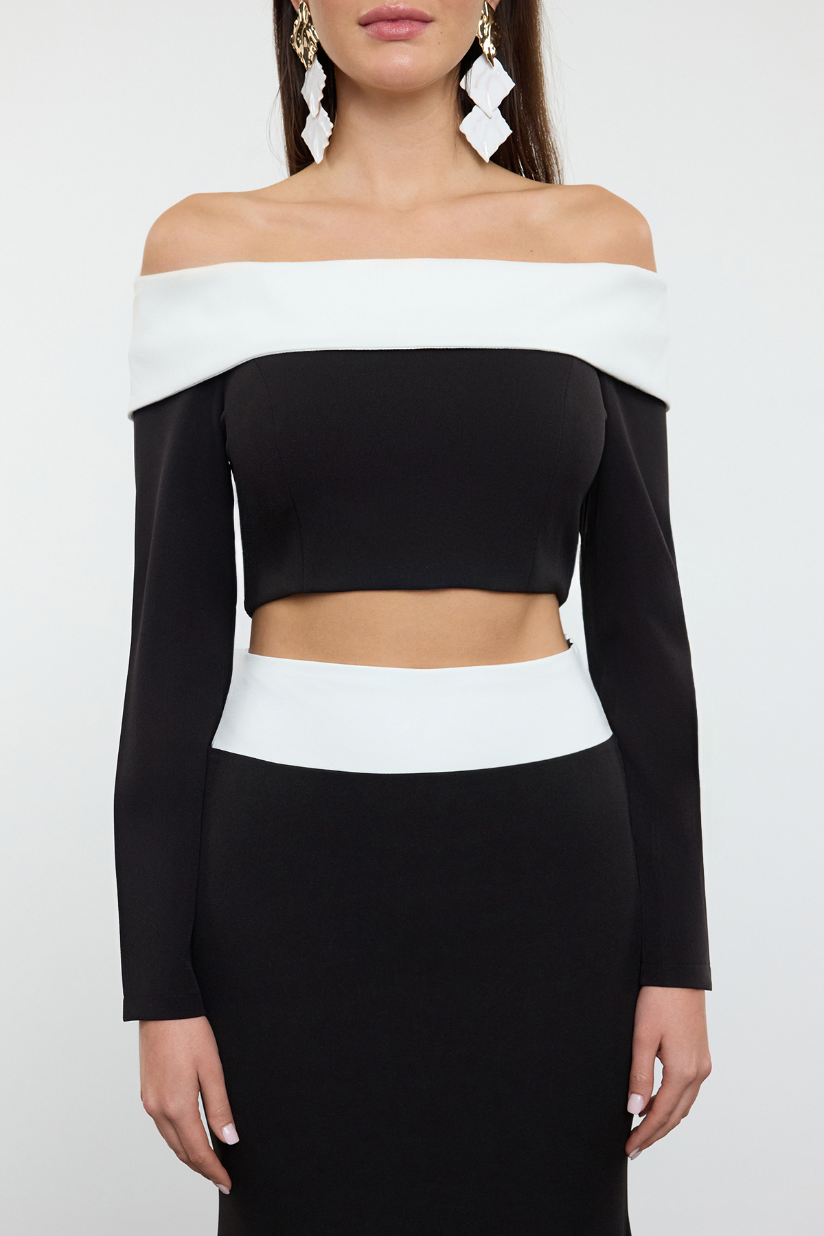 Trendyolmilla  Siyah-Beyaz Örme Alt-Üst Takım TPRSS25AU00001 - Görsel 3